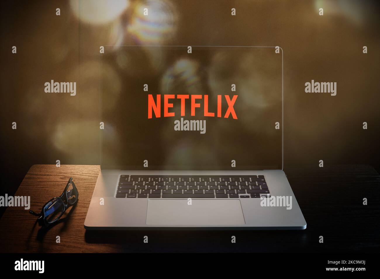 Netflix on laptop screen. Streaming service Stock Photo - Alamy