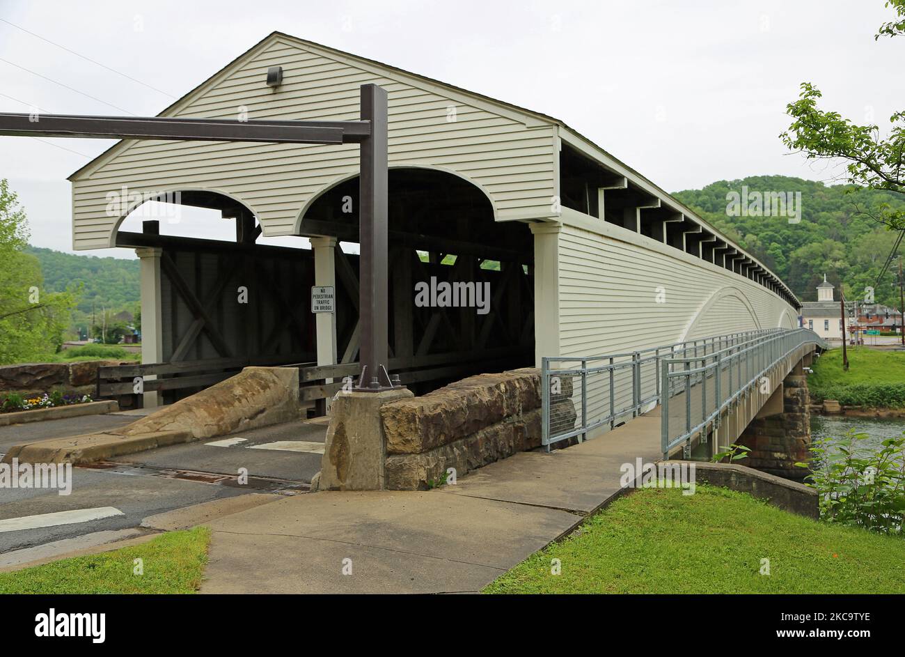 Philippi covered bridge West Virginia Stock Photo Alamy