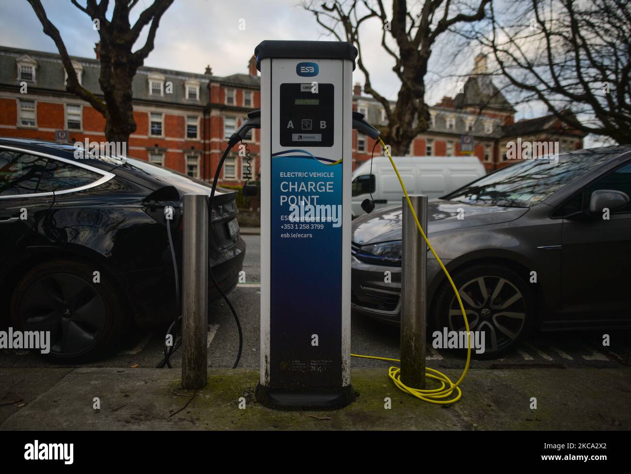 Electric vehicle record hires stock photography and images Alamy