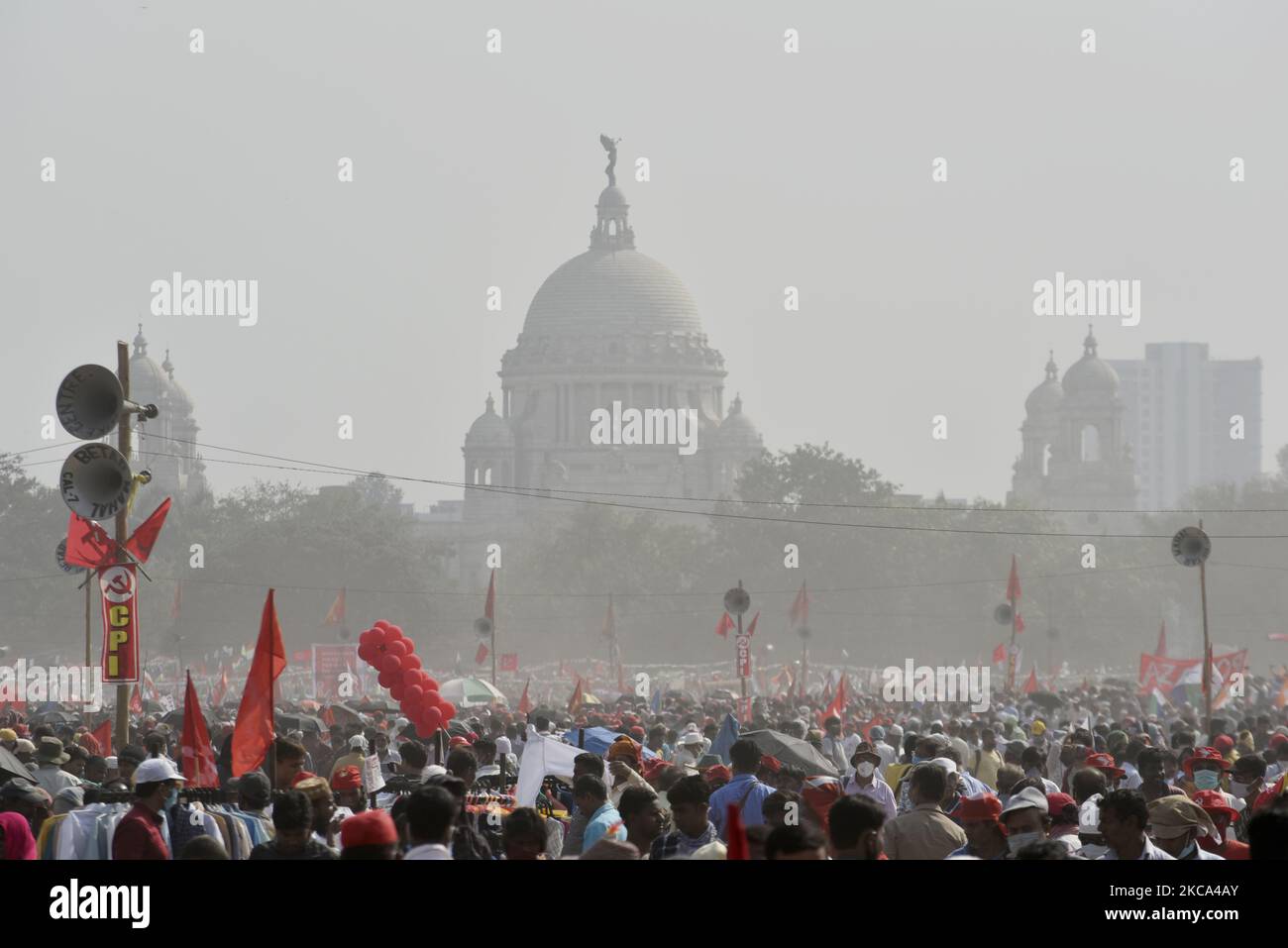 Massive gathering by the Leftist activists before election 2021 in Kolkata, India, 28 February, 2021. (Photo by Indranil Aditya/NurPhoto) Stock Photo