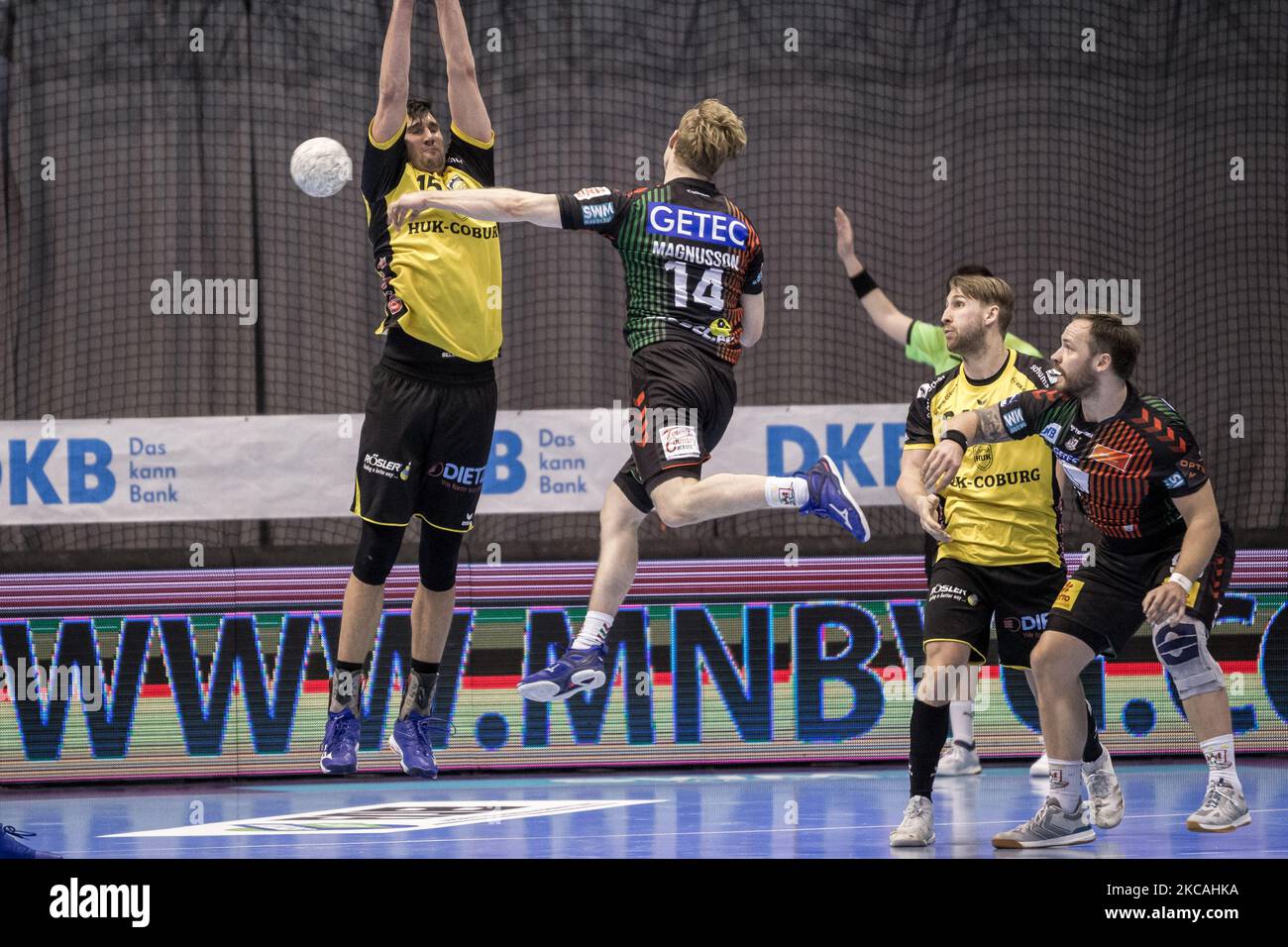 Drasko Nenadic (le.) of HSC 200 Coburg against Omar Ingi Magnusson of SC Magdeburg during the LIQUI MOLY Handball-Bundesliga match between SC Magdeburg and HSC 2000 Coburg at GETEC-Arena on March 07, 2021 in Magdeburg, Germany. (Photo by Peter Niedung/NurPhoto) Stock Photo