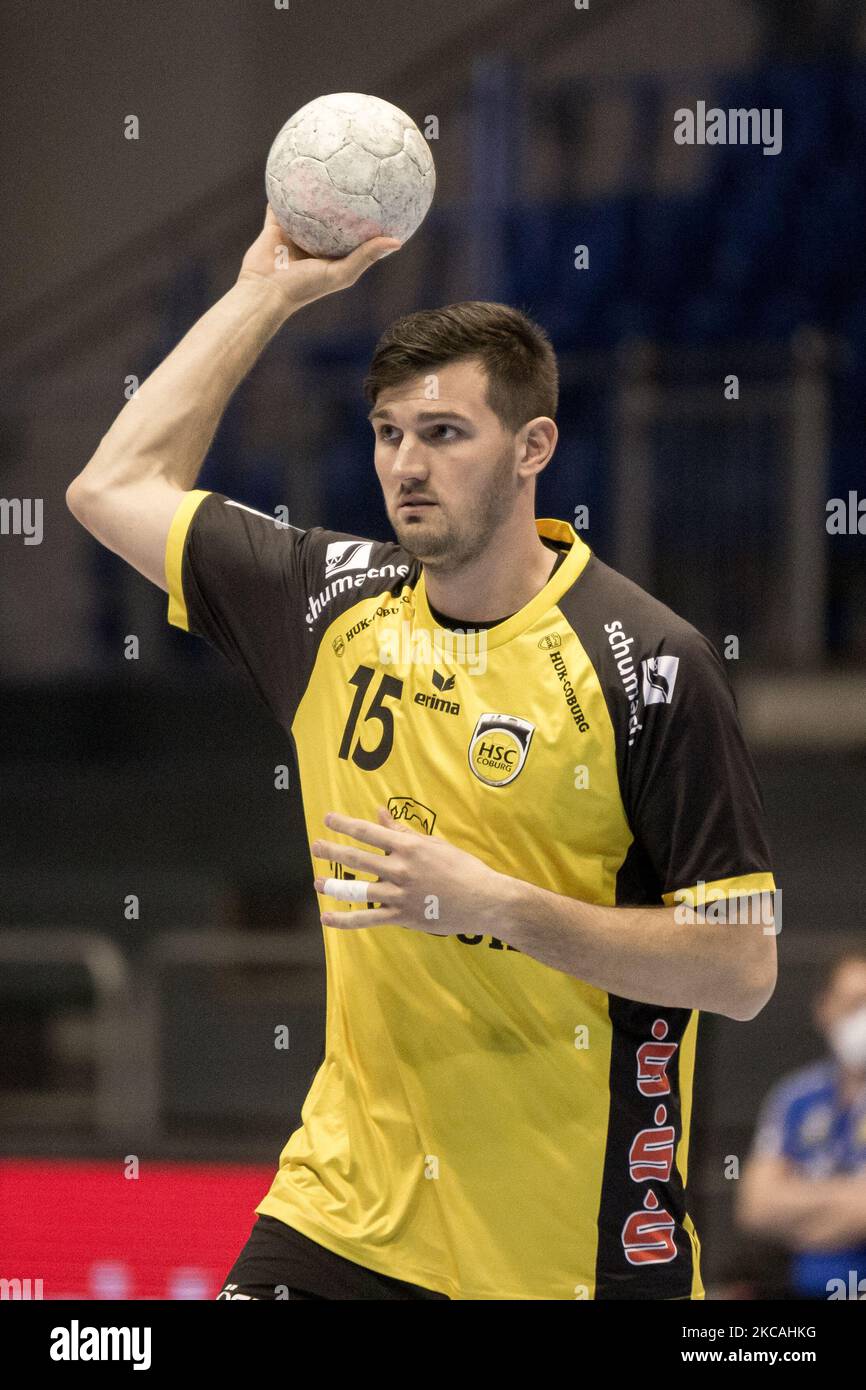 Drasko Nenadic of HSC 2000 Coburg controls the ball during the LIQUI MOLY Handball-Bundesliga match between SC Magdeburg and HSC 2000 Coburg at GETEC-Arena on March 07, 2021 in Magdeburg, Germany. (Photo by Peter Niedung/NurPhoto) Stock Photo