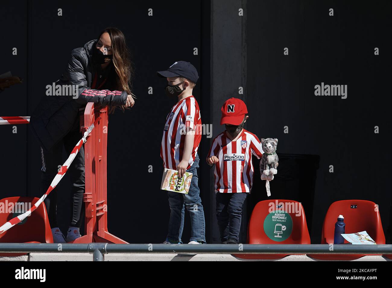 Kosovare Asllani of Real Madrid talking to a child supporter of Atletico during the Primera Iberdrola match between Club Atletico de Madrid Femenino and Real Madrid Femenino at at Wanda Sport Centre on March 14, 2021 in Madrid, Spain. (Photo by Jose Breton/Pics Action/NurPhoto) Stock Photo