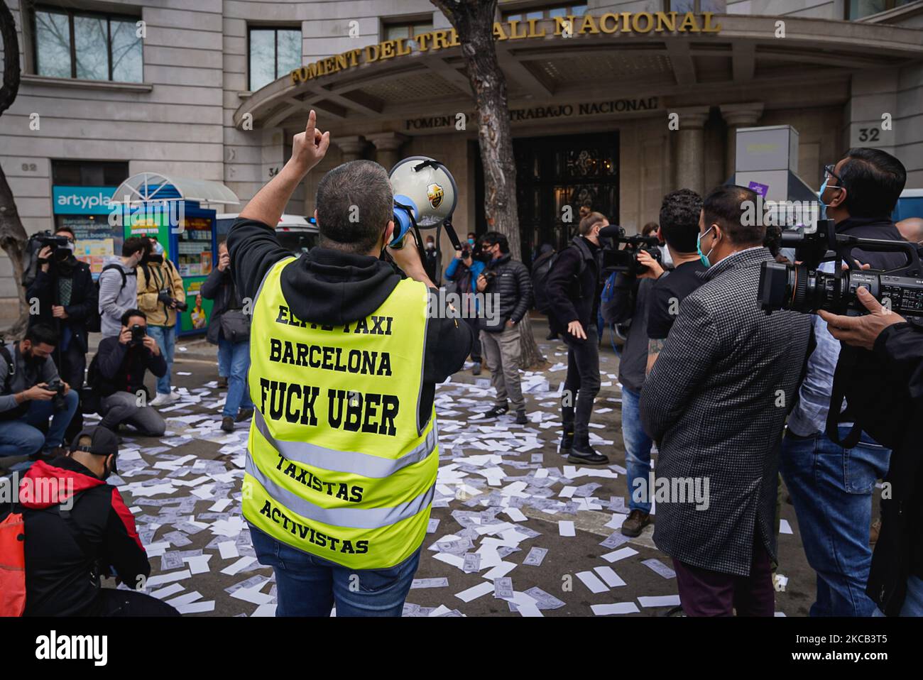 Taxi drivers from the Elite Taxi collective protest on March 18, 2021, in Barcelona, Spain, against the return of the multinational Uber that wants to work in Barcelona. (Photo by Pau de la Calle/NurPhoto) Stock Photo