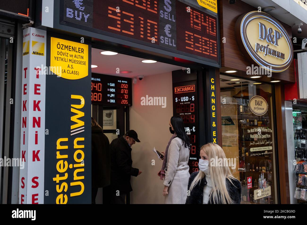 Current usd try rate hi-res stock photography and images - Alamy