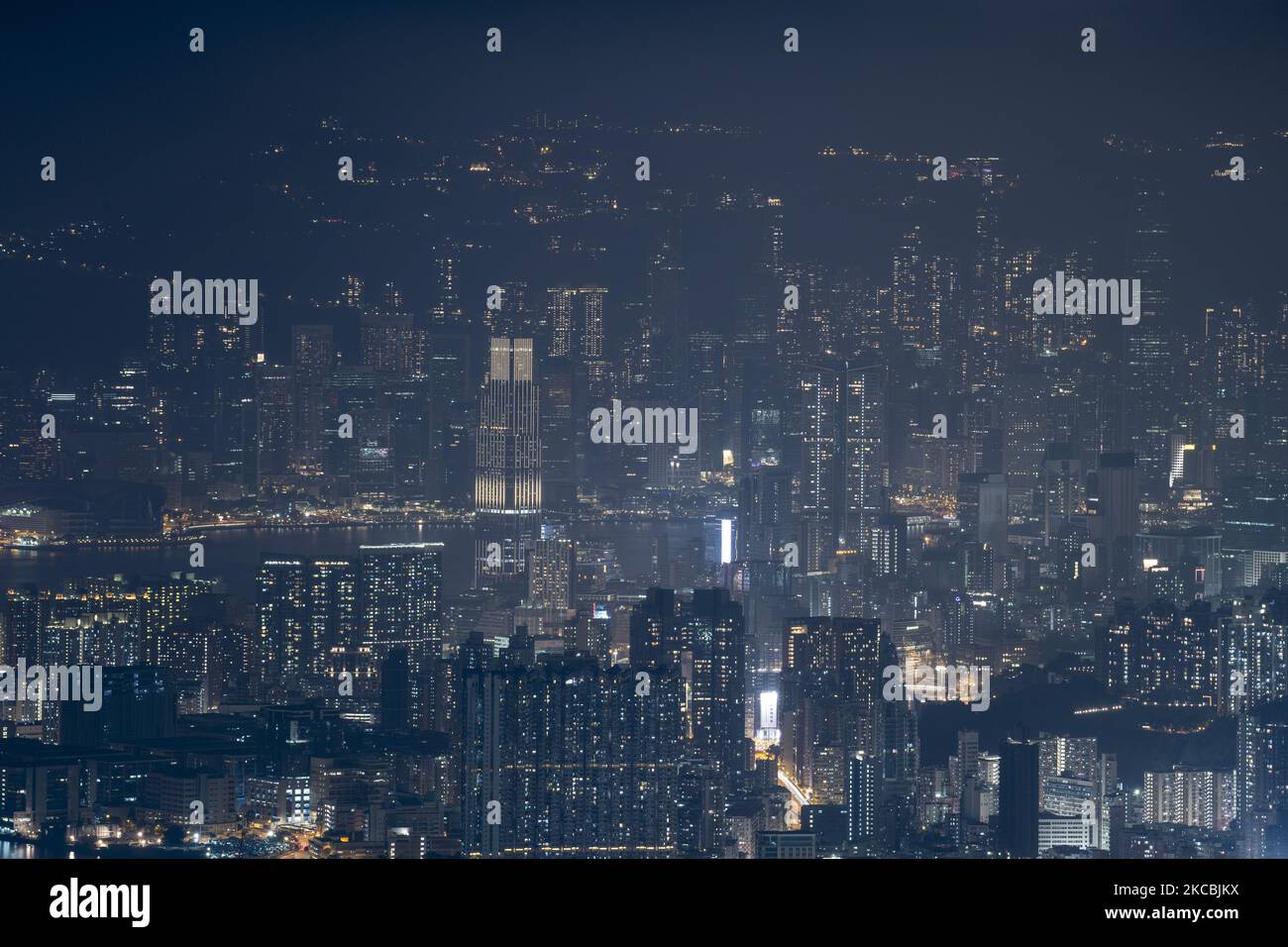 A General view showing the Hong Kong Skyline with lights off in Hong Kong, Saturday, 27 March, 2021. Today some buildings in Hong Kong will close their lights for an hour for the Earth Hour environmental campaign. (Photo by Vernon Yuen/NurPhoto) Stock Photo