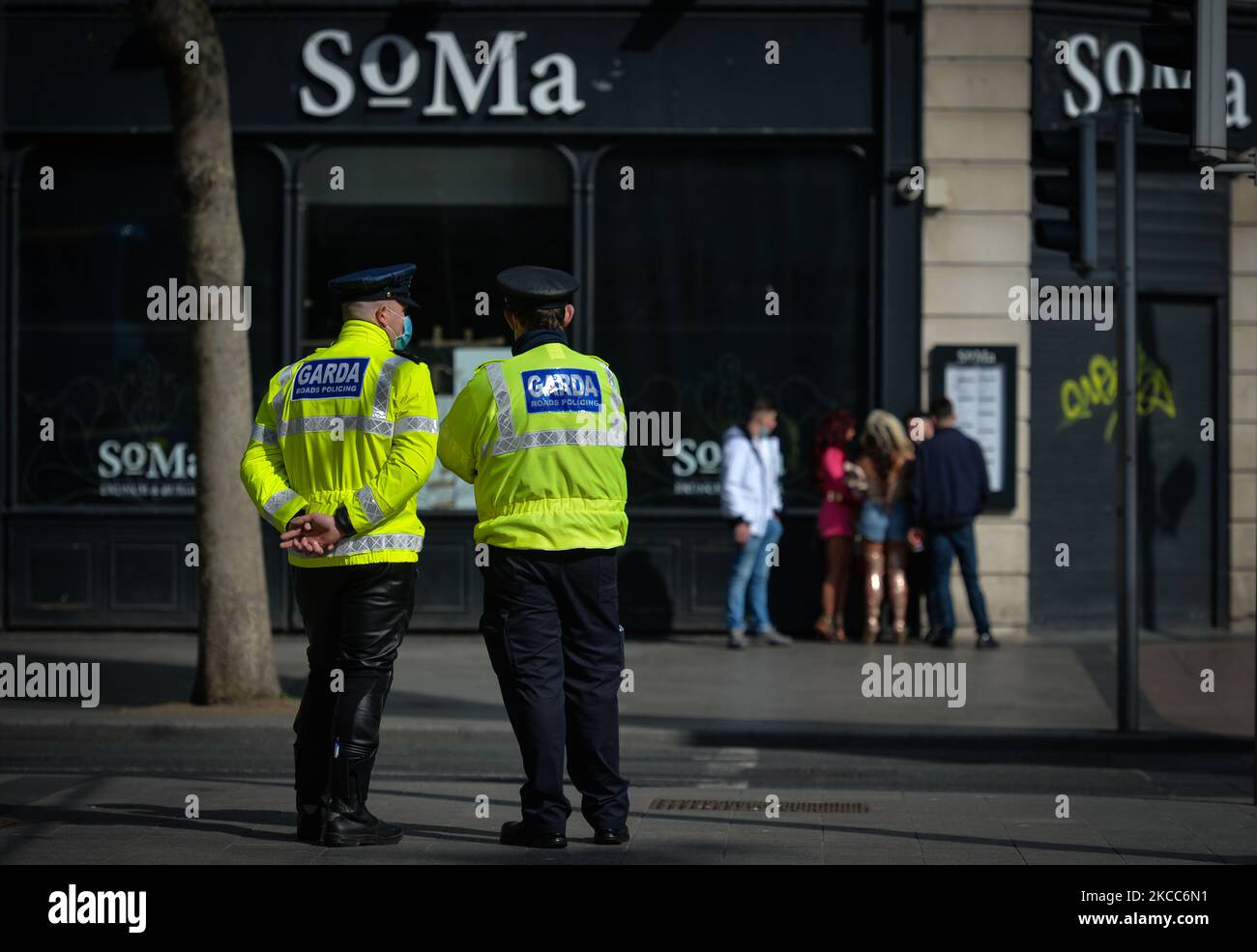 Members of the Gardai Siochana seen on O'Connell Street in Dublin city center. Garda put a major policing operation in place this Easter weekend to tackle anti-lockdown protests in cities and towns across the country. On Sunday, April 4, 2021, in Dublin, Ireland. (Photo by Artur Widak/NurPhoto) Stock Photo