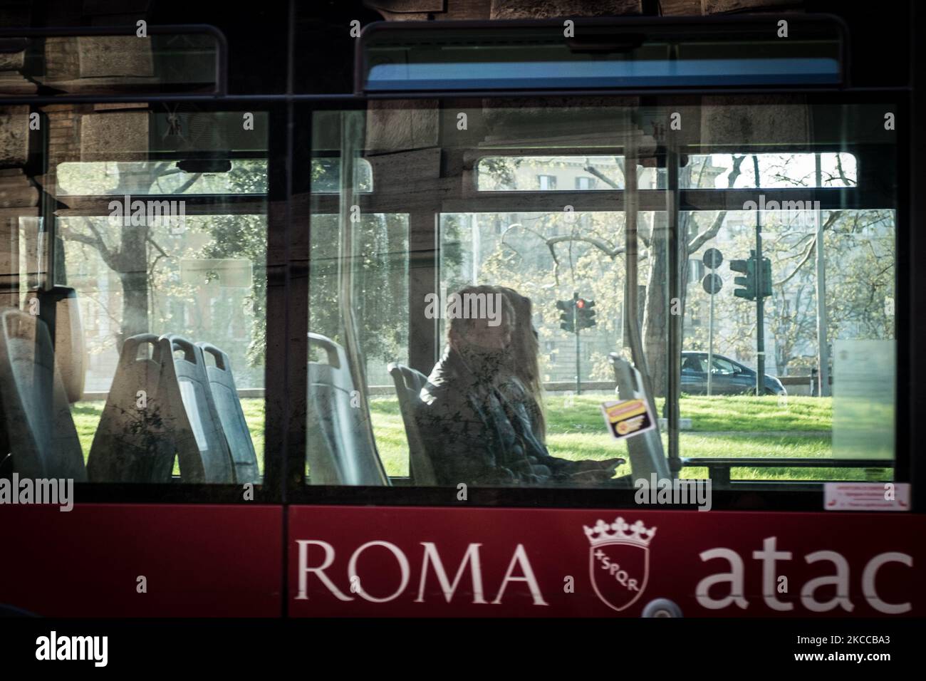 Transportation bus in downtown Rome, Italy on April 6, 2021 during the Covid-19 coronavirus pandemic. - Italy's NAS Carabinieri Police for the Protection of Public Health found positive genetic material for Covid on buses, metro and rails cars during a series of checks carried out on urban and suburban buses, subways, school buses, local railway connections and metro sations as part of a nationwide campaign of controls to verify the correct application of epidemic containment measures in public transport services, the Ministry of Health said. (Photo by Andrea Ronchini/NurPhoto) Stock Photo