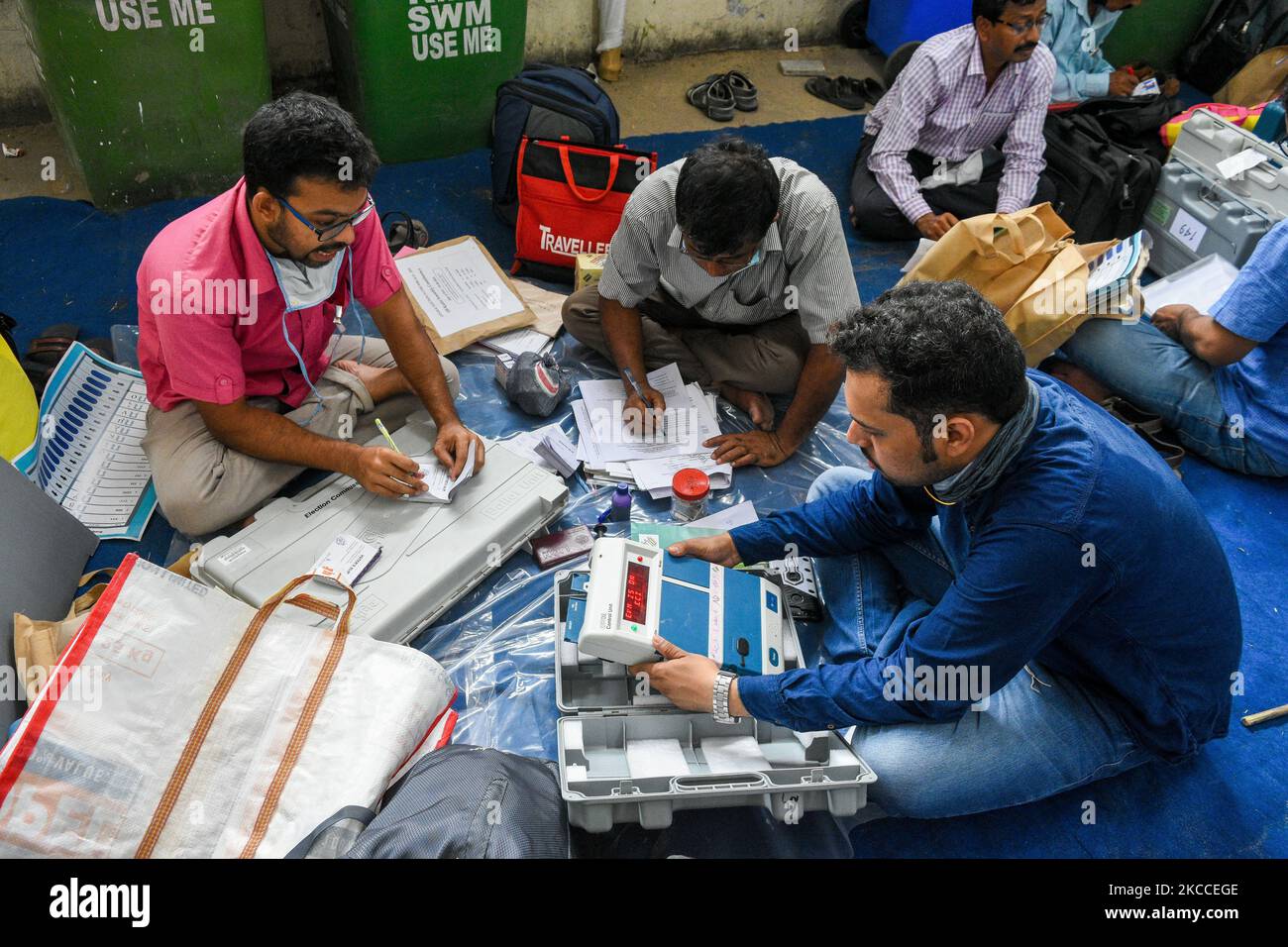 Voting Machine Safe Electronicvotingmachine hi-res stock photography and images - Alamy