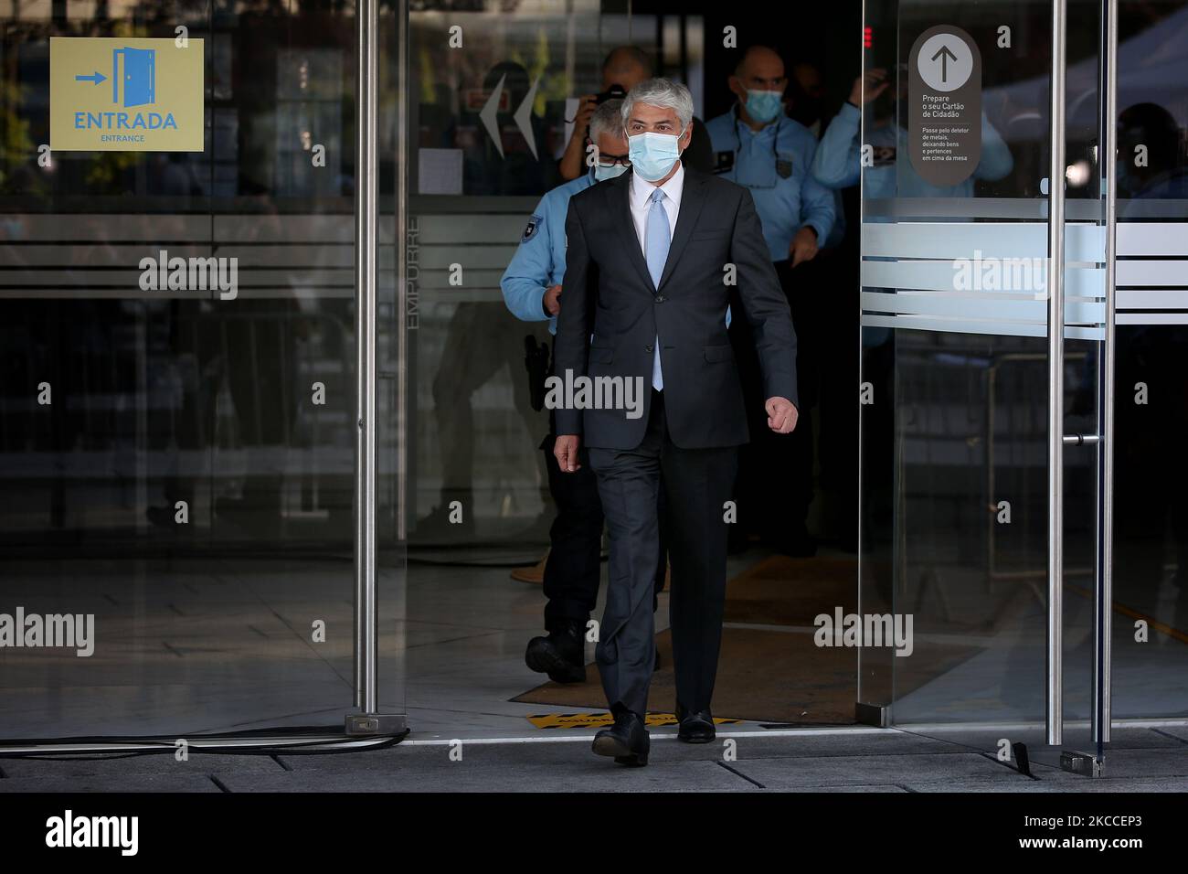 Portugal's former Prime Minister Jose Socrates wearing a face mask leaves the court after the instructional decision session of the high-profile corruption case known as Operation Marques, at the Justice Campus in Lisbon, Portugal, 09 April 2021. (Photo by Pedro FiÃºza/NurPhoto) Stock Photo