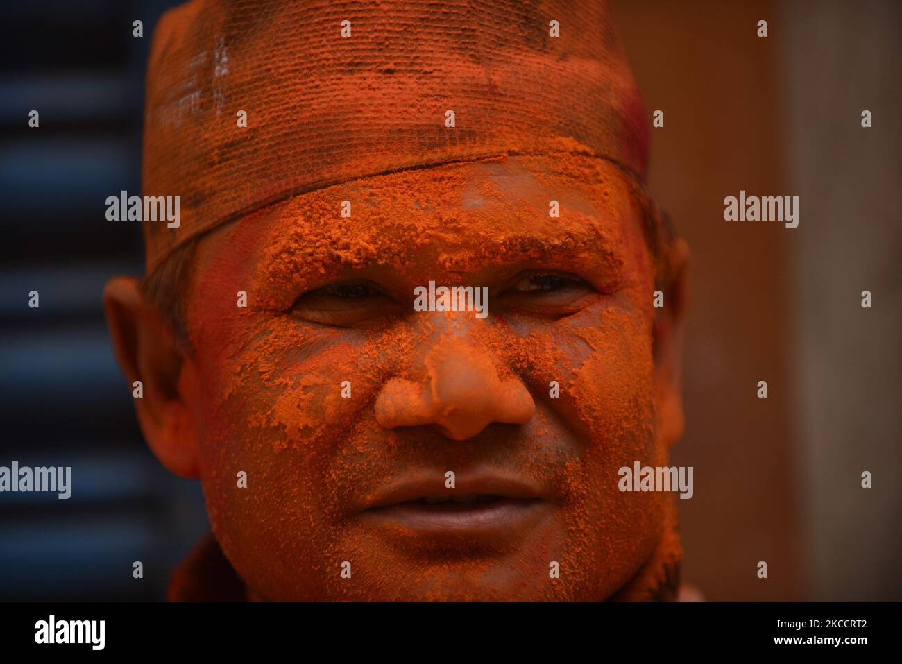 Vermilion Powder Full facial covid 19 hi-res stock photography and images - Alamy