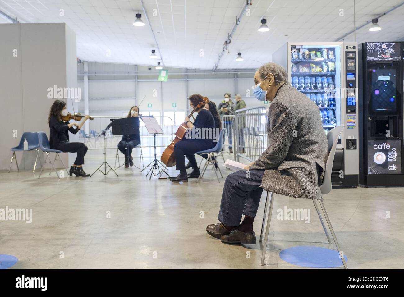 Accademia filarmonica hi-res stock photography and images - Alamy, image size:1300x956