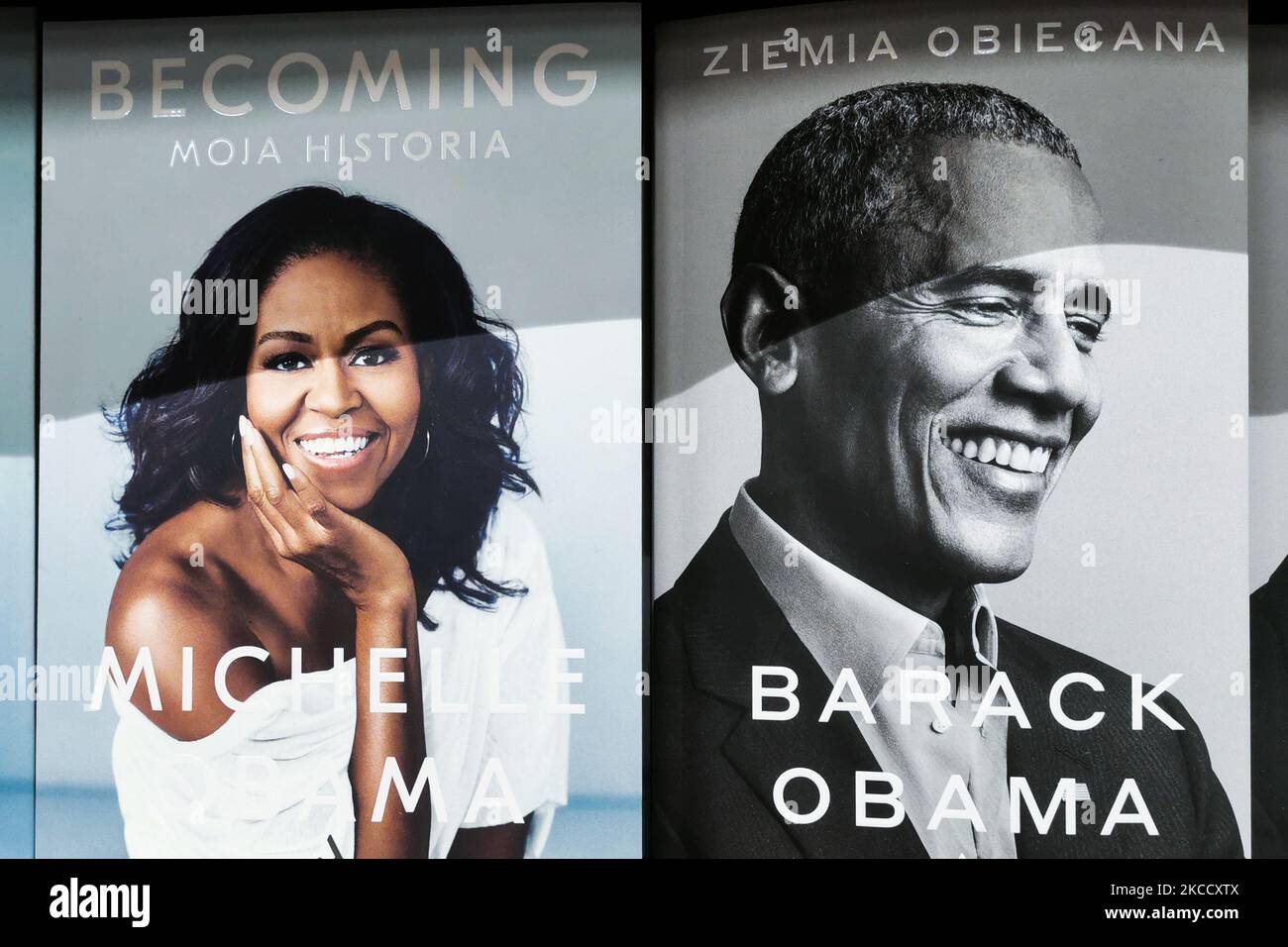 Obama's A Promised Land sells almost 890,000 copies on first day