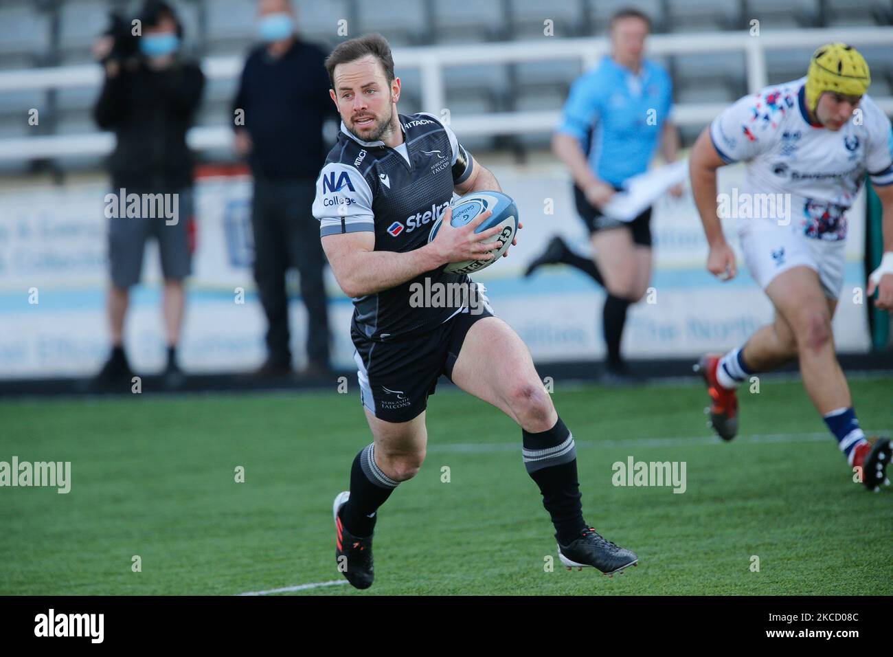 Michael Young of Newcastle Falcons intercepts and races in to score during the Gallagher Premiership match between Newcastle Falcons and Bristol at Kingston Park, Newcastle, England on 17th April 2021. (Photo by Chris Lishman/MI News/NurPhoto) Stock Photo