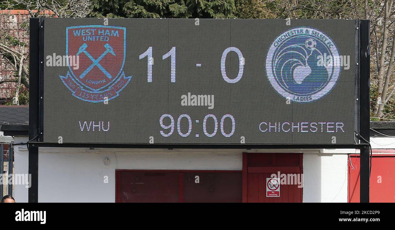 Scoreboard show the score 1-0 to West Ham United during The Vitality Women's FA Cup Fourth Round Proper match between West Ham United Women and Chichester & Selsey Ladies FC at The Chigwell Construction Stadium on 18th April, 2021 in Dagenham, England (Photo by Action Foto Sport/NurPhoto) Stock Photo