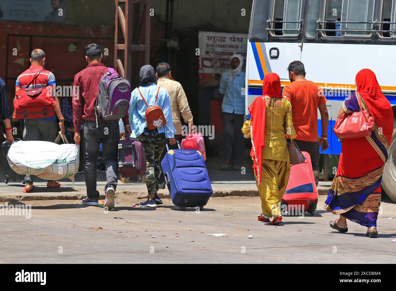sindhi-camp-bus-stand-hi-res-stock-photography-and-images-alamy