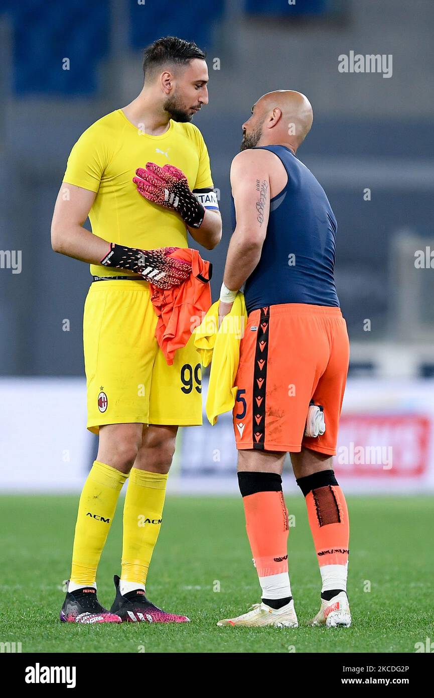 Gianluigi Donnarumma Of Ac Milan Talks Hi-res Stock Photography And ...