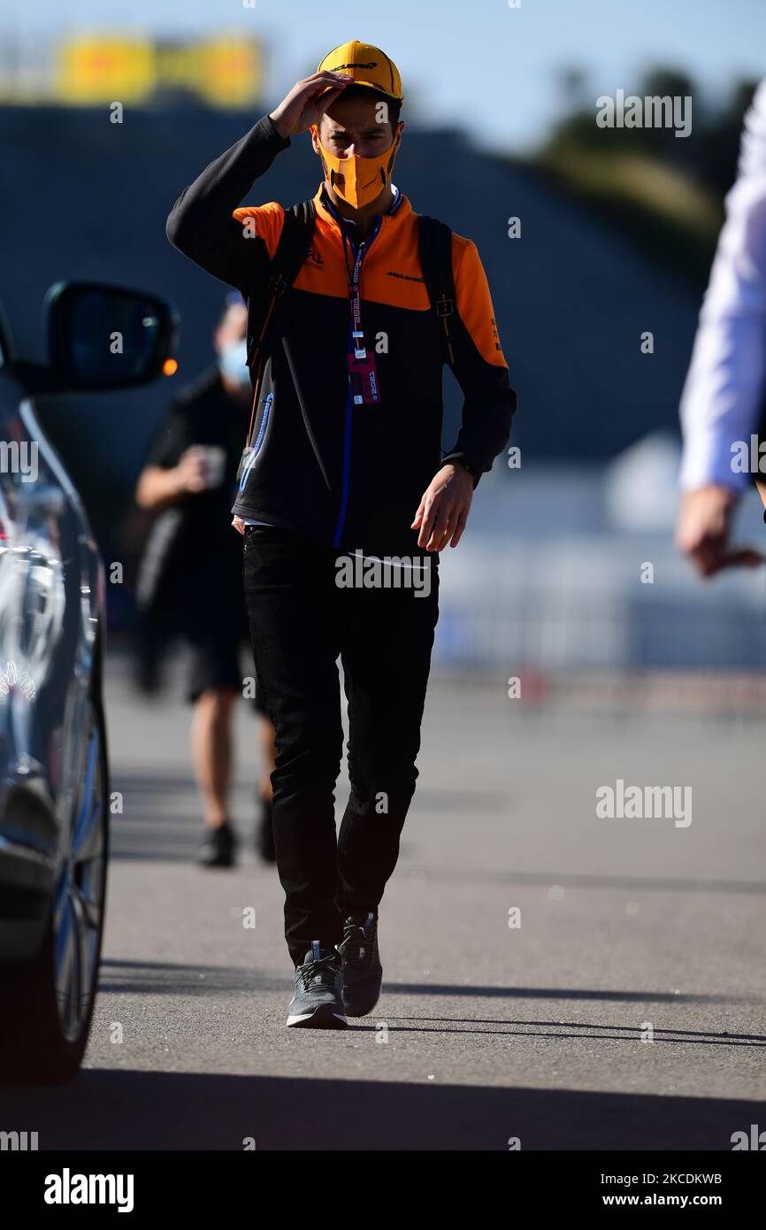Daniel Ricciardo of McLaren F1 Team arrive before Friday free practice of Portuguese GP, third round of Formula 1 World Championship in Autodromo Internacional do Algarve, Mexilhoeira Grande, Portimao, Algarve, Portugal on 30 April 2021. (Photo by Andrea Diodato/NurPhoto) Stock Photo