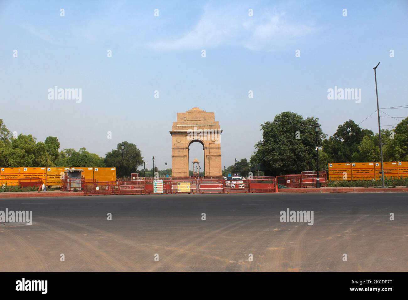 A deserted view of the India Gate during an extended week long curfew put into place to curb the spread of Covid-19 infections, amidst the rising coronavirus cases in New Delhi on May 1, 2021. The national capital on Saturday registered 412 fresh Covid deaths, highest in a day while it recorded over 25,000 new cases with positivity rate 31.61 per cent. As the national capital continues to grapple with rising Covid-19 cases and resultant oxygen shortage, Delhi Chief Minister Arvind Kejriwal announced that the prevailing lockdown in the city has been extended by another week. (Photo by Mayank Ma Stock Photo