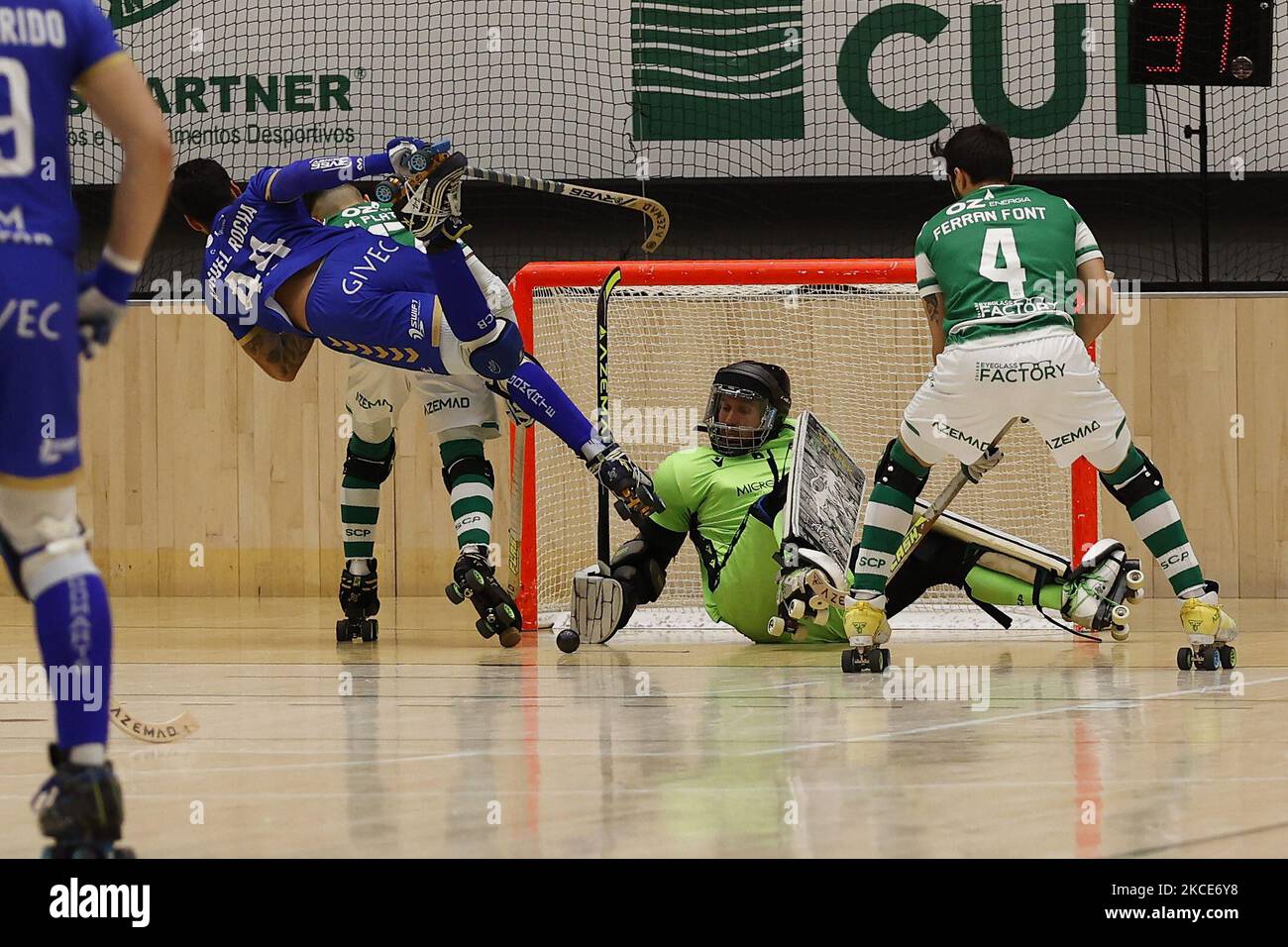 Confusion in the goal area, with Girão, Miguel Rocha and Ferran Font during the Rink Hockey playoffs 1st leg between Sporting CP and OC Barcelos, at Pavilhão João Rocha, Lisboa, Portugal, 08, May, 2021 (Photo by João Rico/NurPhoto) Stock Photo