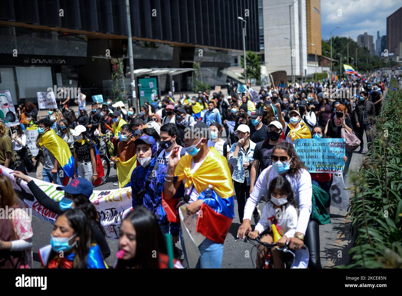 The indigenous people of the Misak people, after having demolished the statue of Gonzalo Jiménez de Quesada as a resistance action in the midst of the National Strike, carried out a peaceful march to the north of the city, in Bogota, Colombia, on May 7, 2021. (Photo by Vannessa Jimenez G/NurPhoto) Stock Photo