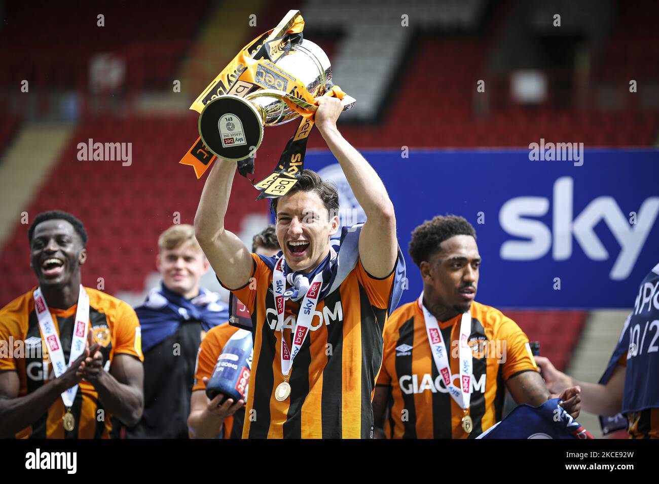 Hull City trophy celebrations during the Sky Bet League 1 match between Charlton Athletic and Hull City at The Valley, London, UK on 9th May 2021. (Photo by Tom West/MI News/NurPhoto) Stock Photo