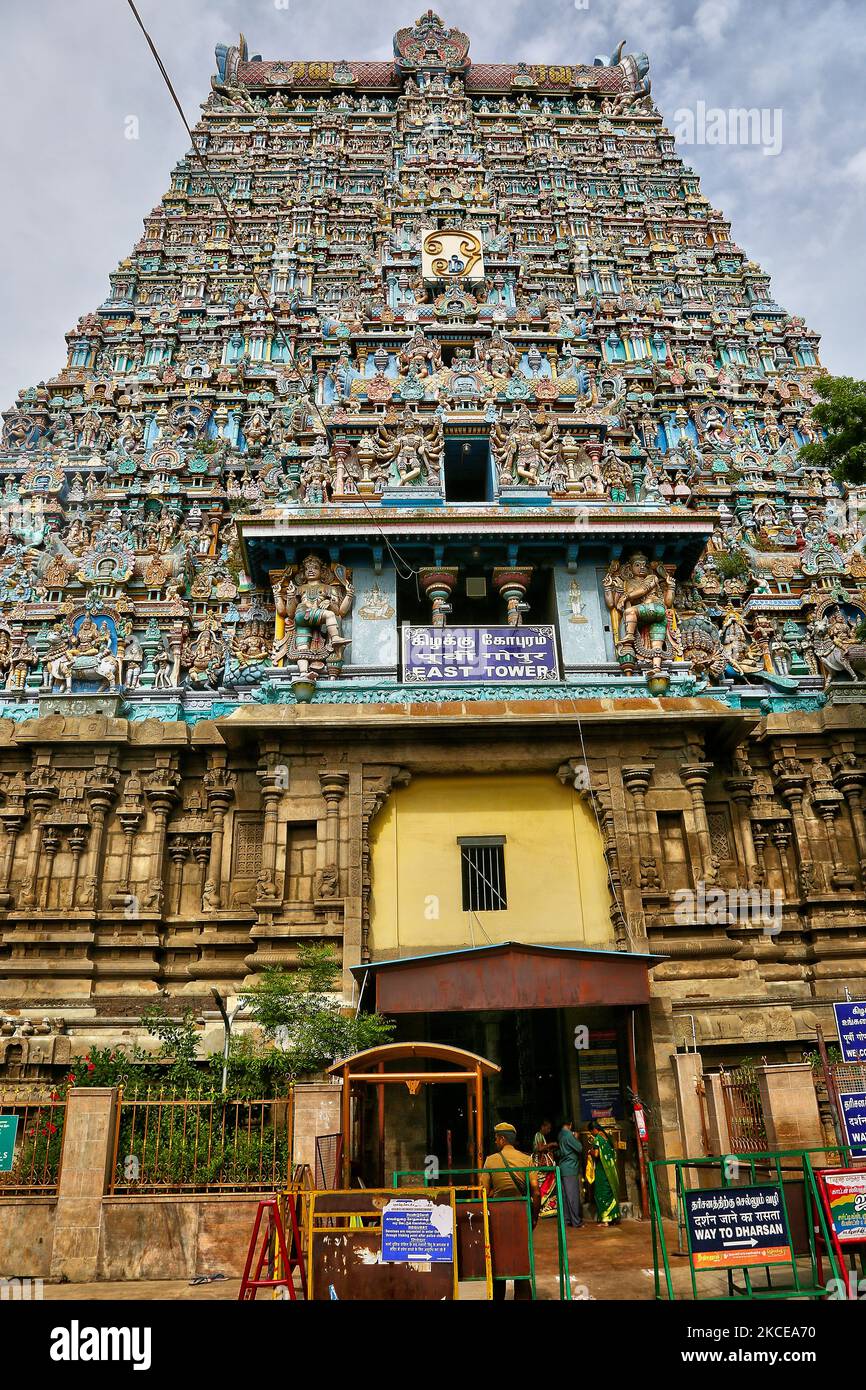 Madurai Meenakshi Amman Temple Arulmigu Meenakshi Sundareshwarar madurai-meenakshi-amman-temple-arulmigu-meenakshi-sundareshwarar
