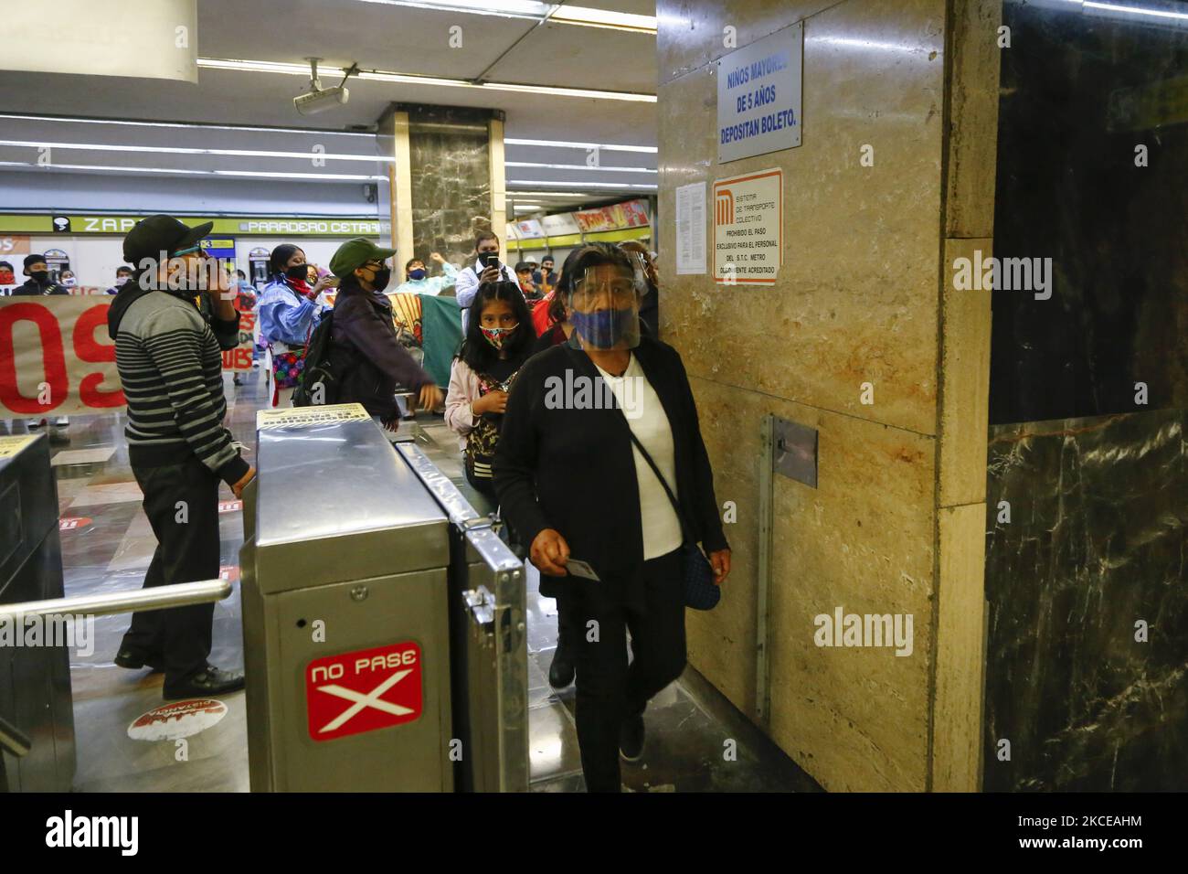 Members of the "Otom Community in Rebellion and Resistance