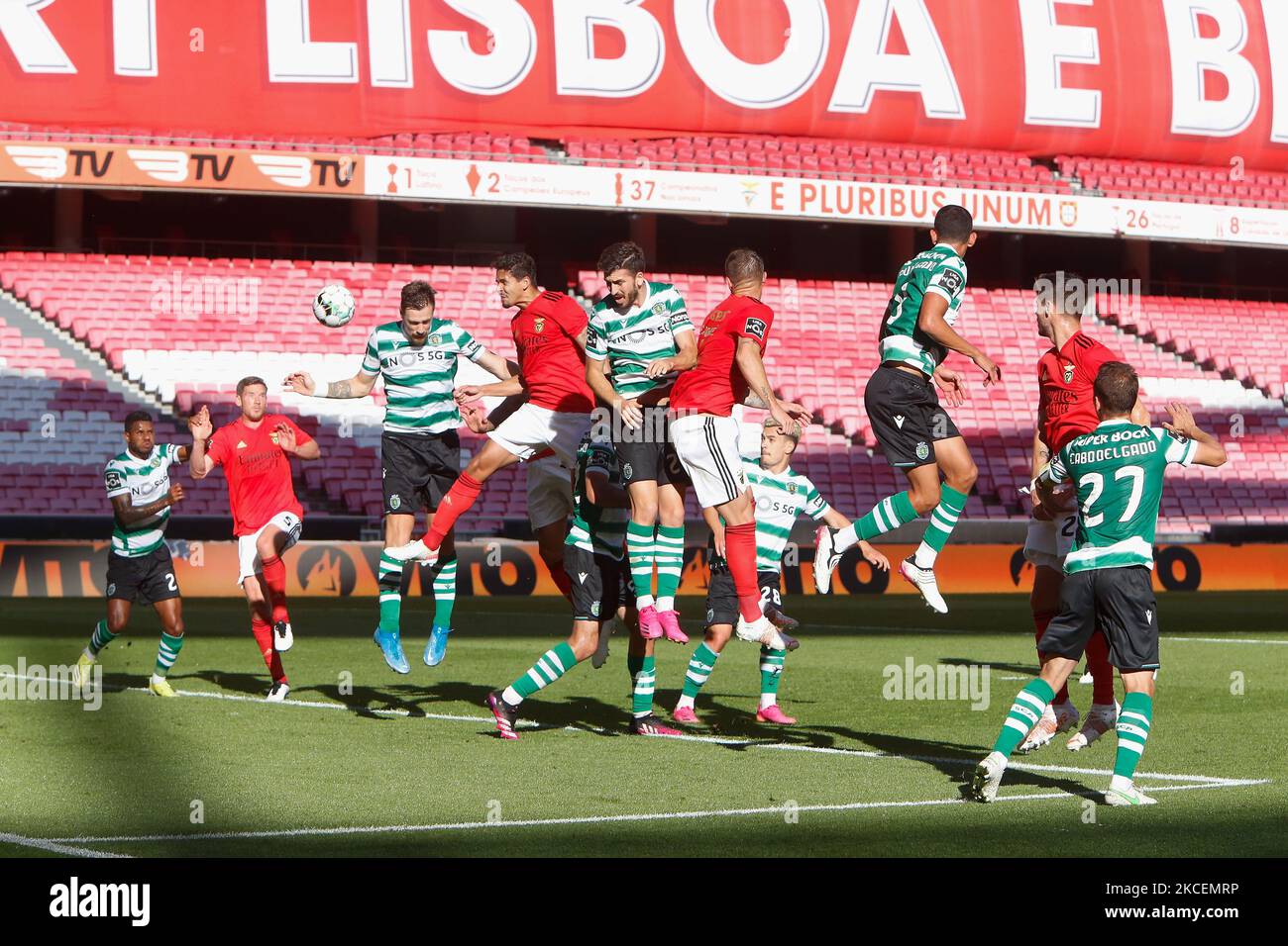 Sl benfica battle hires stock photography and images Alamy