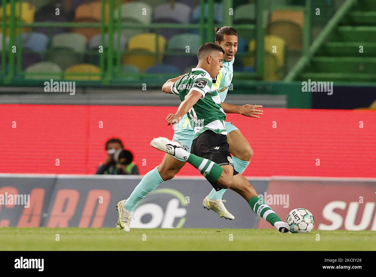 Matheus Nunes shoots to goal during the game for Liga NOS between Sporting CP and Maritimo, at Estadio José Alvalade, Lisboa, Portugal, 19, May, 2021 (Photo by João Rico/NurPhoto) Stock Photo