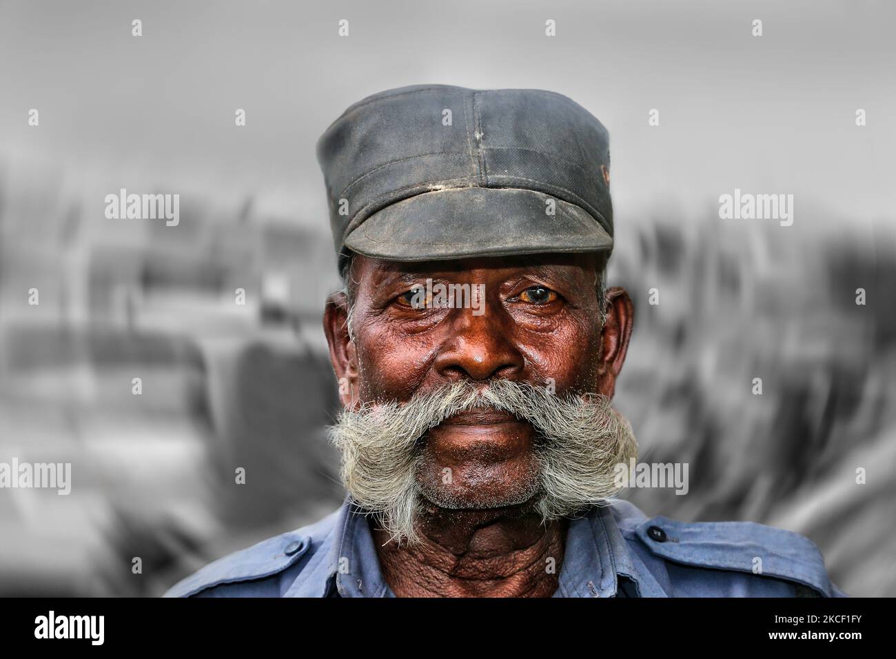 Elderly man southern india hi-res stock photography and images - Alamy