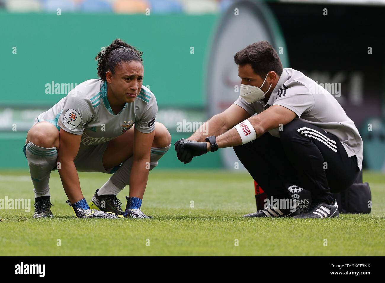 Leticia in pain after a shock during the game for Liga BPI between Sporting CP and SL Benfica, at Estadio José Alvalade, Lisboa, Portugal, 22, May, 2021 (Photo by João Rico/NurPhoto) Stock Photo