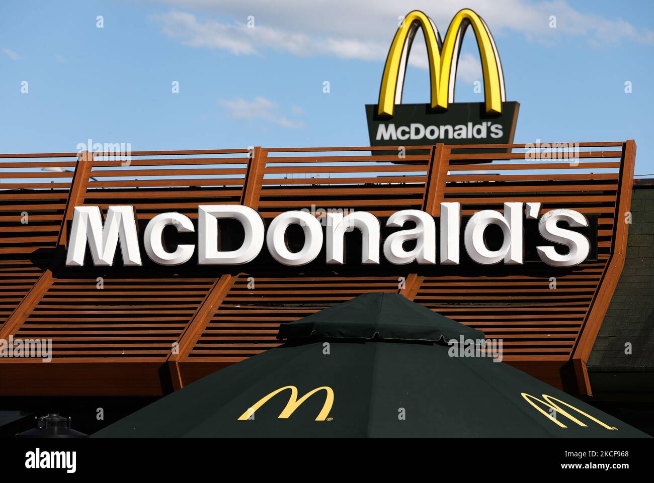 McDonald's logo is seen on the restaurant in Krakow, Poland on May 26, 2021. (Photo by Jakub Porzycki/NurPhoto) Stock Photo