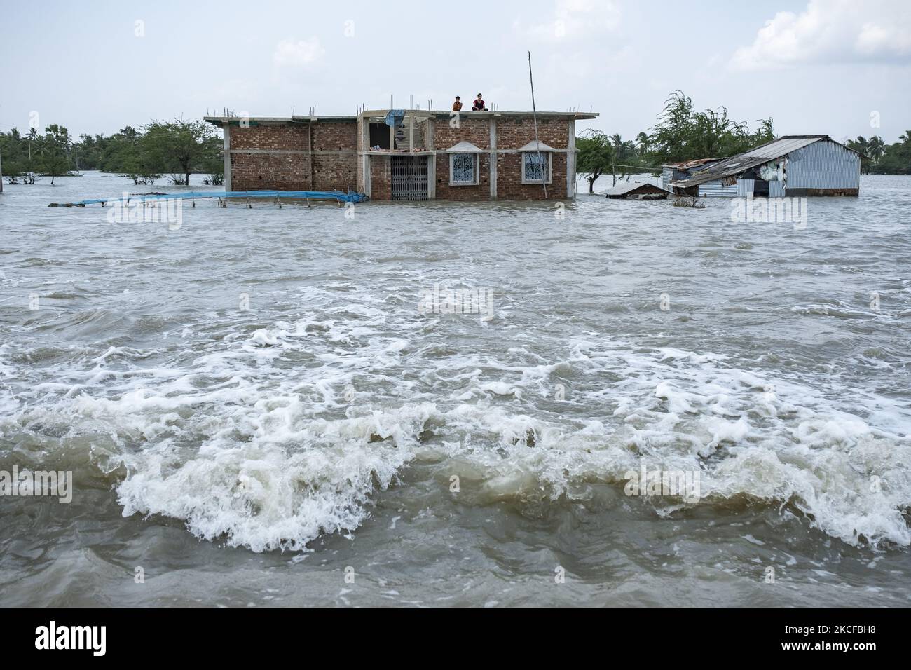 Cyclone yaas shelter hi-res stock photography and images - Alamy