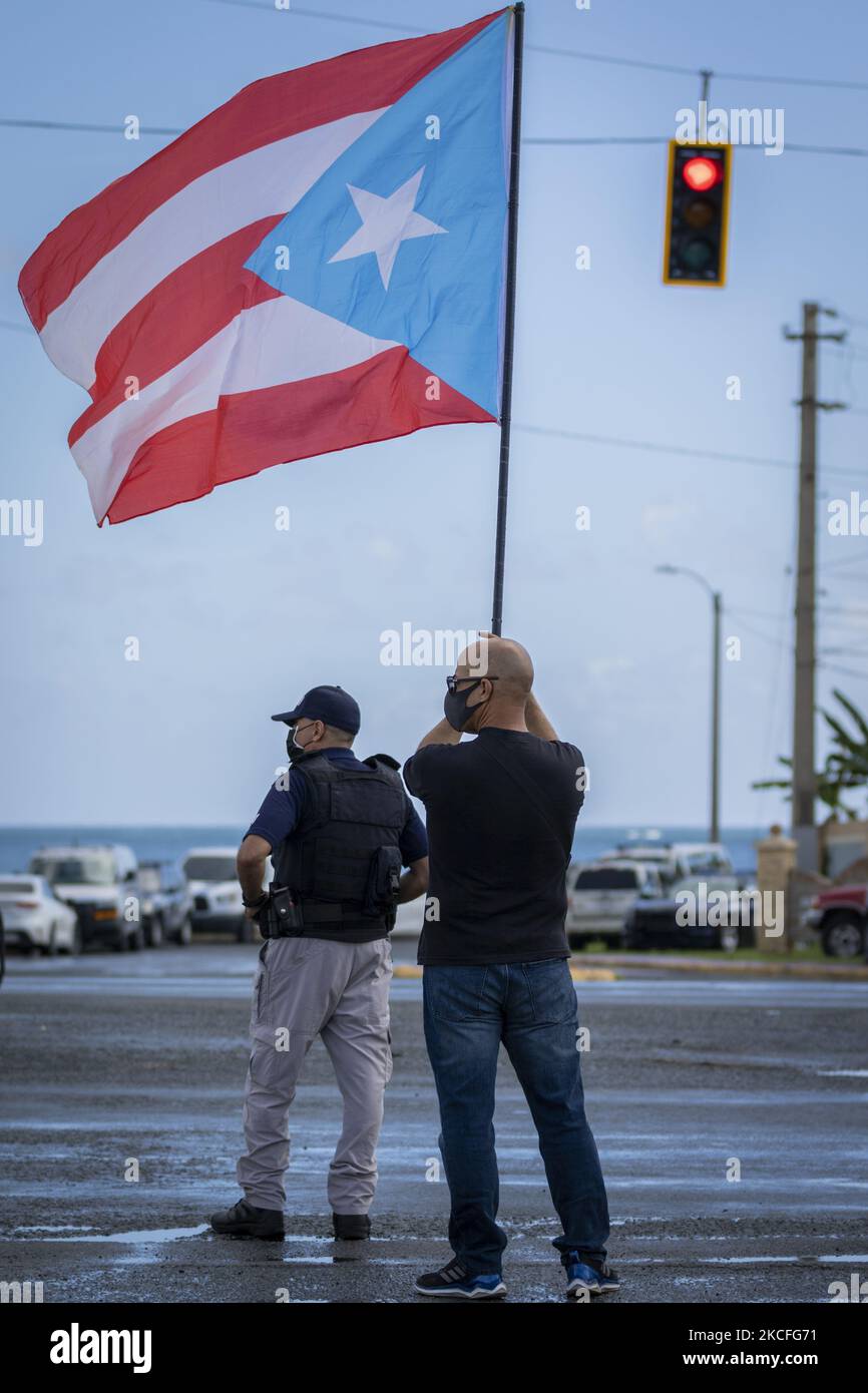 People protest against the publicprivate partnership between the