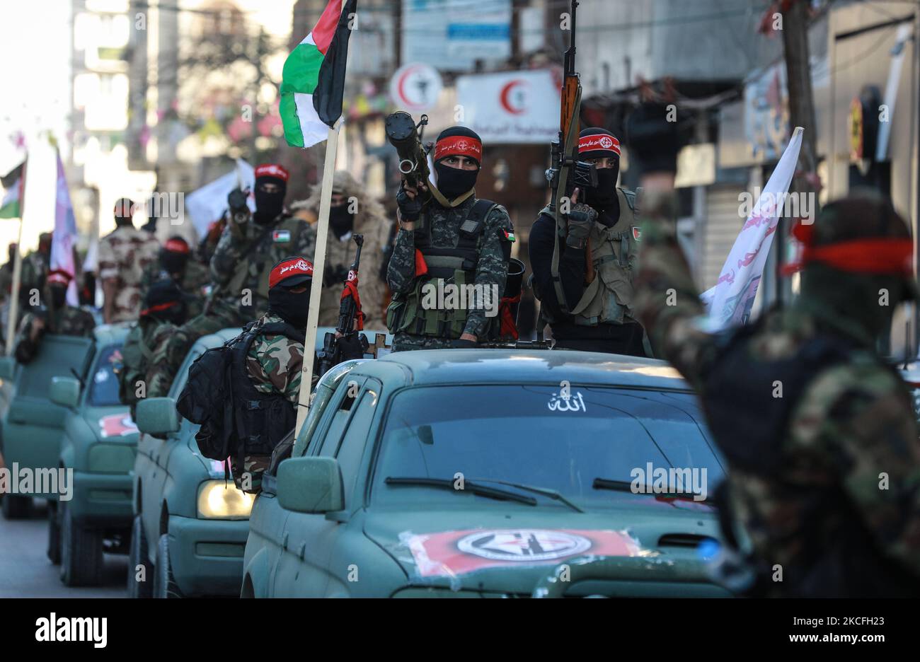 Masked Palestinian gunmen of the Popular Front for the Liberation of Palestine (PFLP) march during a parade in the streets of Gaza City on June 2, 2021, more than a week after a ceasefire brought an end to 11 days of hostilities between Israel and Hamas. (Photo by Majdi Fathi/NurPhoto) Stock Photo