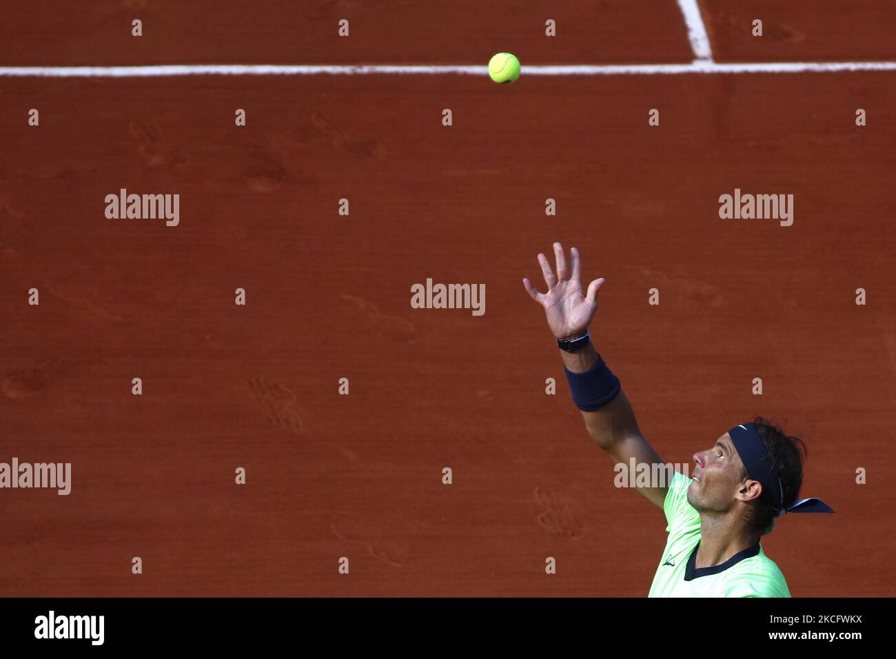 Spain's Rafael Nadal plays against Argentina's Diego Schwartzman during their men's singles quarter-final tennis match on Day 11 of The Roland Garros 2021 French Open tennis tournament in Paris, France on June 9, 2021.(Photo by Mehdi Taamallah/NurPhoto) Stock Photo