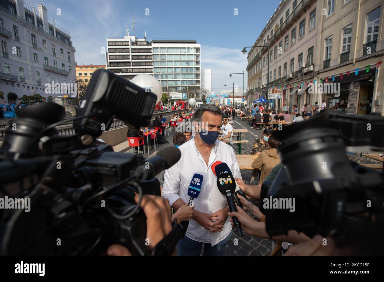 João Cotrim Figueiredo, the iniciativa Liberal president talking to the televisions ,on June 12, 2021 in Lisbon, Portugal. The party of the Liberal initiative decided to set up an 'arraial' in Lisbon, despite the fact that the Portuguese government had banned all festivals linked to the Popular saints, Saint Anthony. Saint Anthony, popular Saints that take place every year in June in Lisbon. (Photo by Nuno Cruz/NurPhoto) Stock Photo