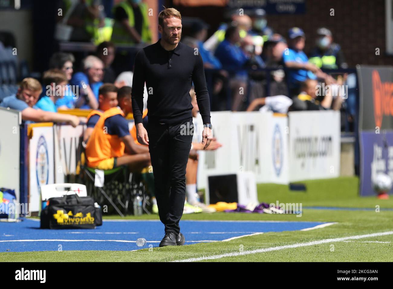Stockport County manager Simon Rusk during the Vanarama National League