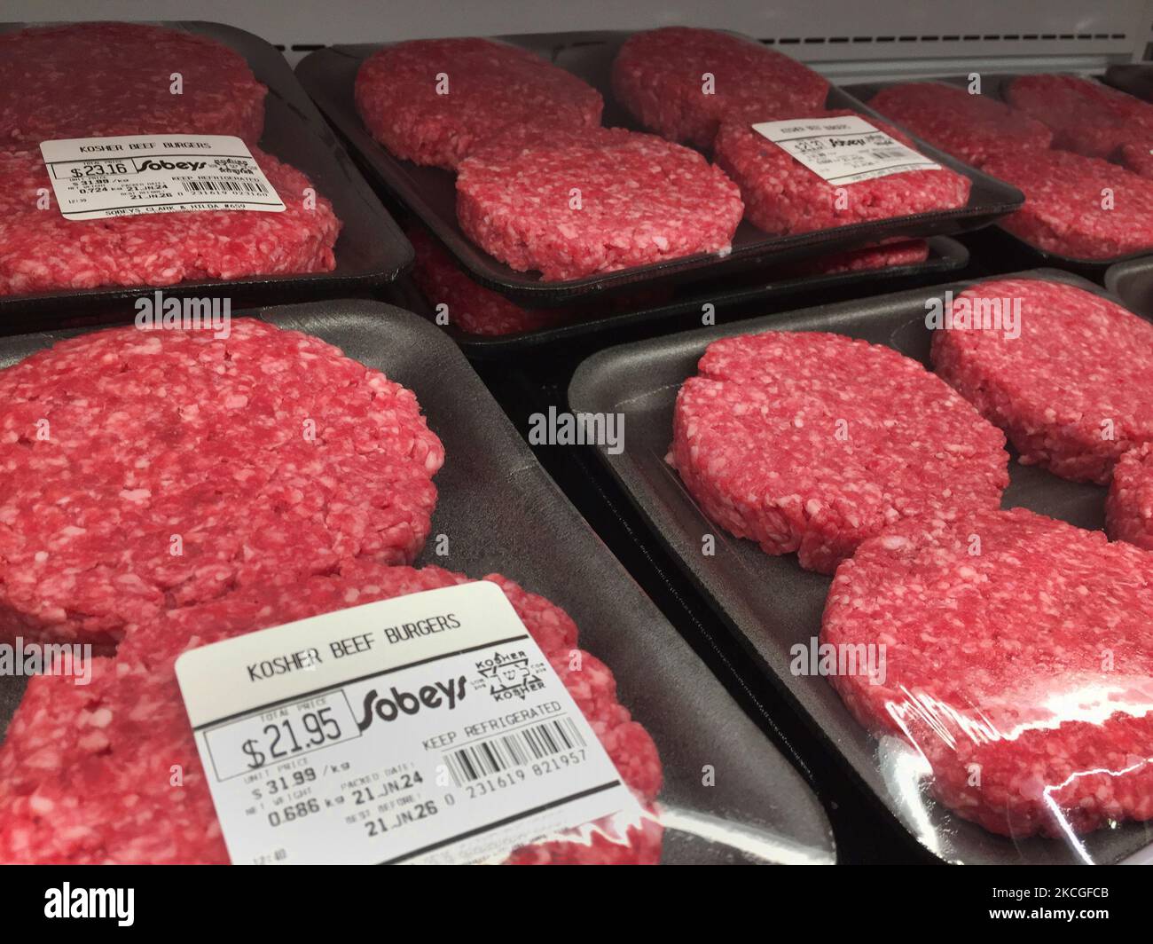 Ground beef chuck hires stock photography and images Alamy