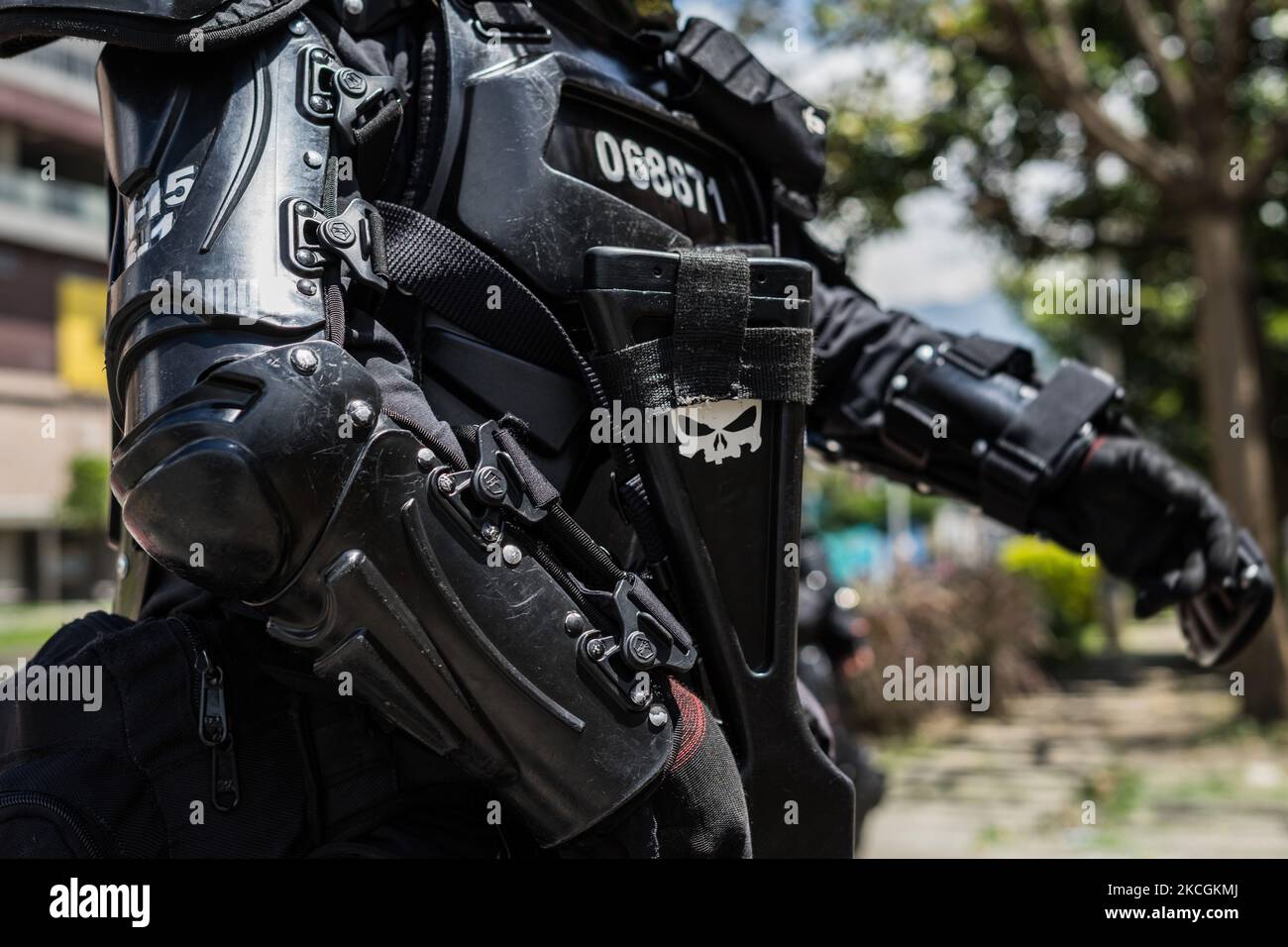 A riot police during a protest against the government in Medellin, Colombia, on June 28, 2021. Some people injured by police shoots with no letal guns. (Photo by Santiago Botero/NurPhoto) Stock Photo