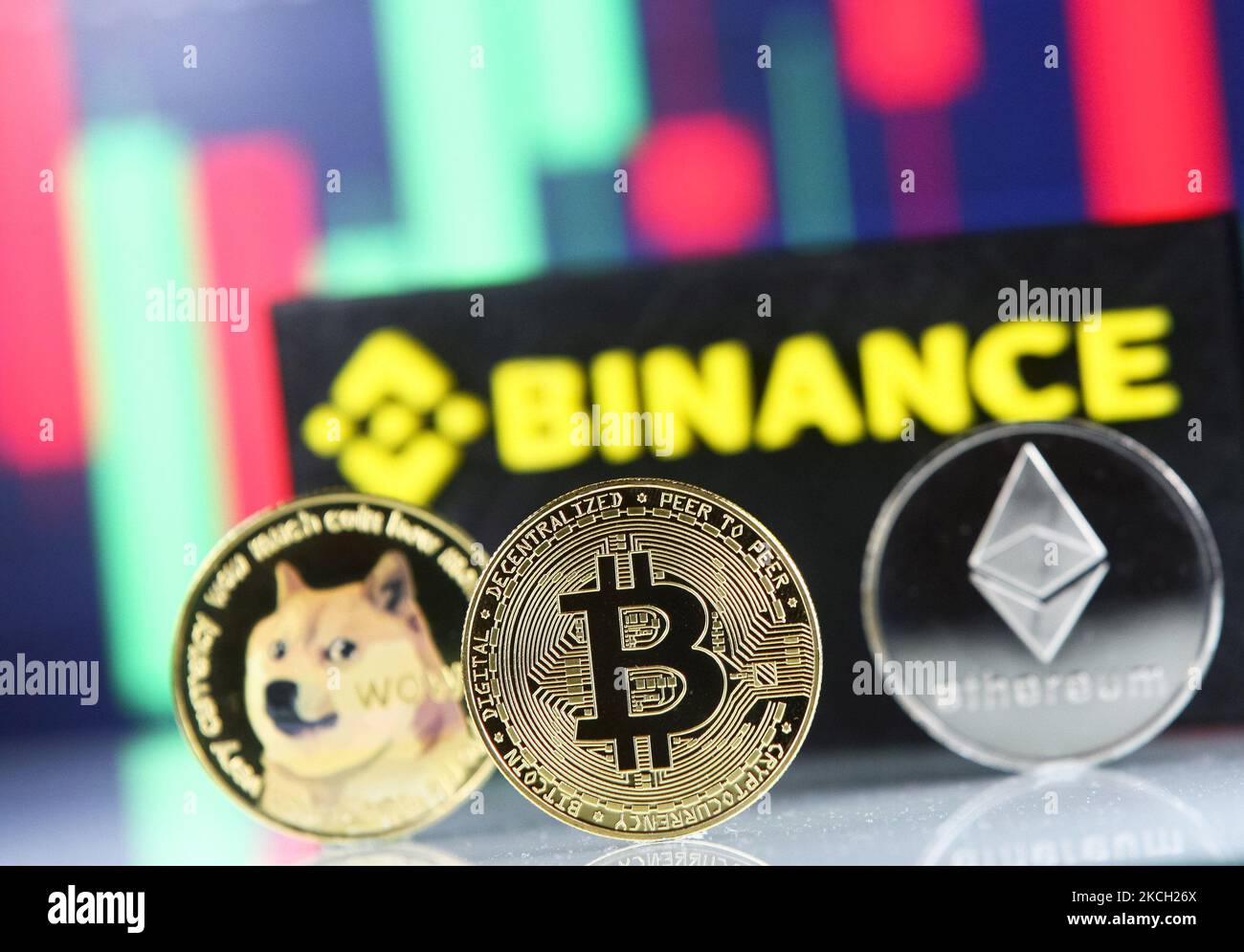 Binance logo hi-res stock photography and images - Page 4 - Alamy