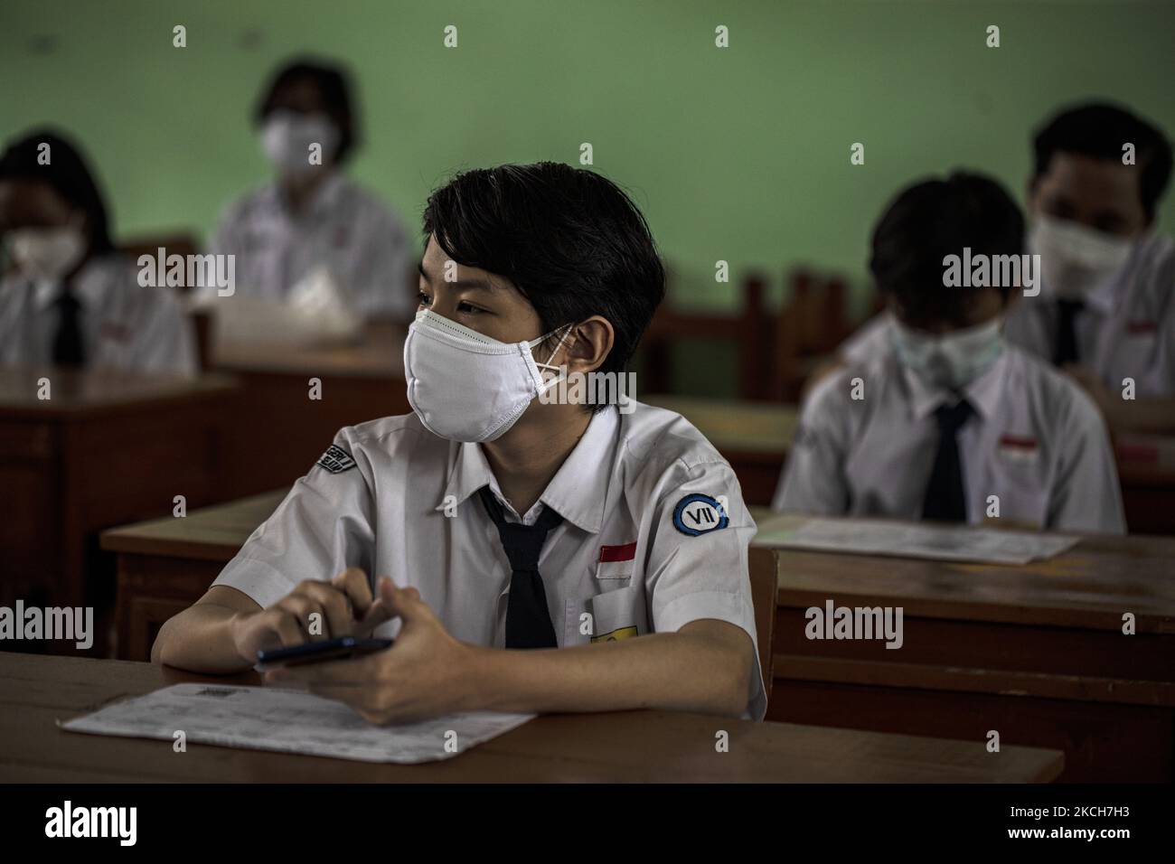 The South Tangerang Health Office conducts mass vaccination for school(02)