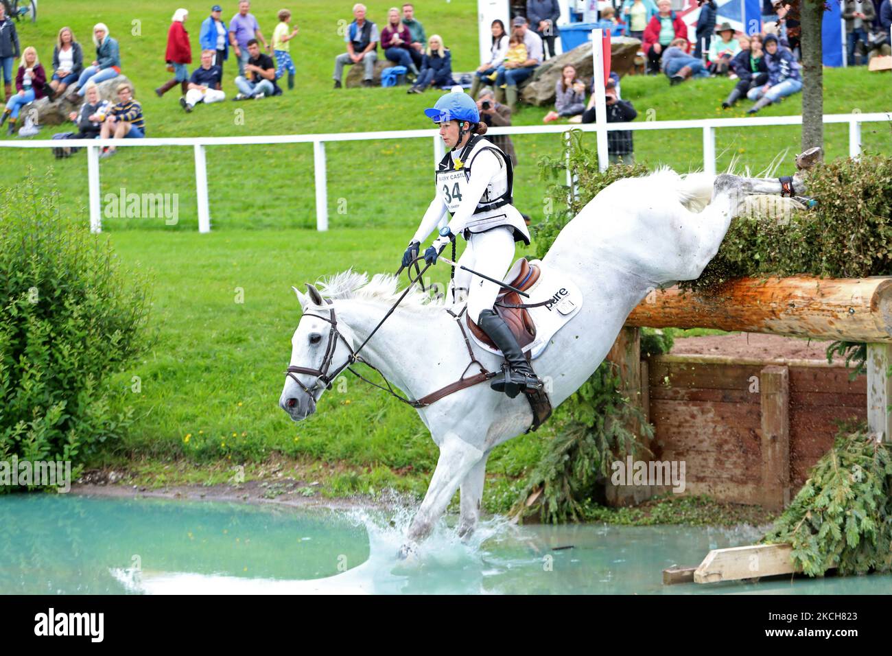 Aisla Wates riding Woodlands Persuasion during 4* Cross Country event at the Barbury Castle International Horse Trials, Marlborough, Wiltshire, UK on Sunday 11th July 2021. (Photo by Jon Bromley/MI News/NurPhoto) Stock Photo