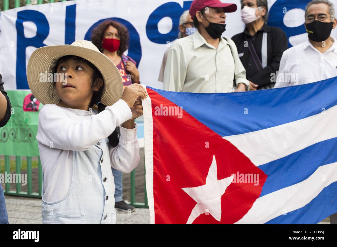 Cuba united states flag embassy hi-res stock photography and images - Alamy