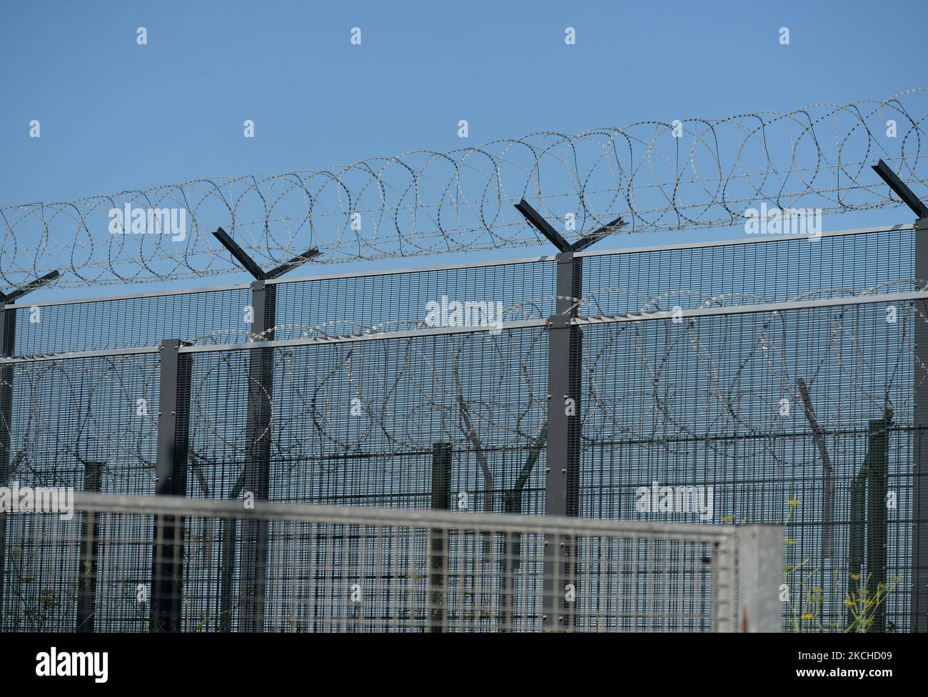 The security fences around Ouistreham ferry terminal. On Sunday, July 18, 2021, in Ouistreham, Calvados, Normandy, France. (Photo by Artur Widak/NurPhoto) Stock Photo