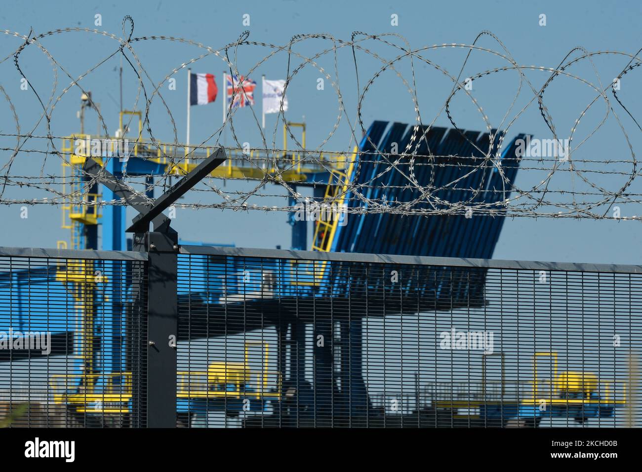 Security fences around Ouistreham ferry terminal. On Sunday, July 18, 2021, in Ouistreham, Calvados, Normandy, France. (Photo by Artur Widak/NurPhoto) Stock Photo