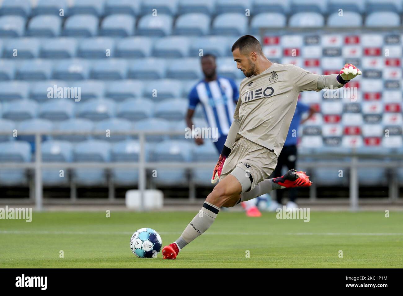 The Goalkeeper Crossroads: Experience vs. Evolution