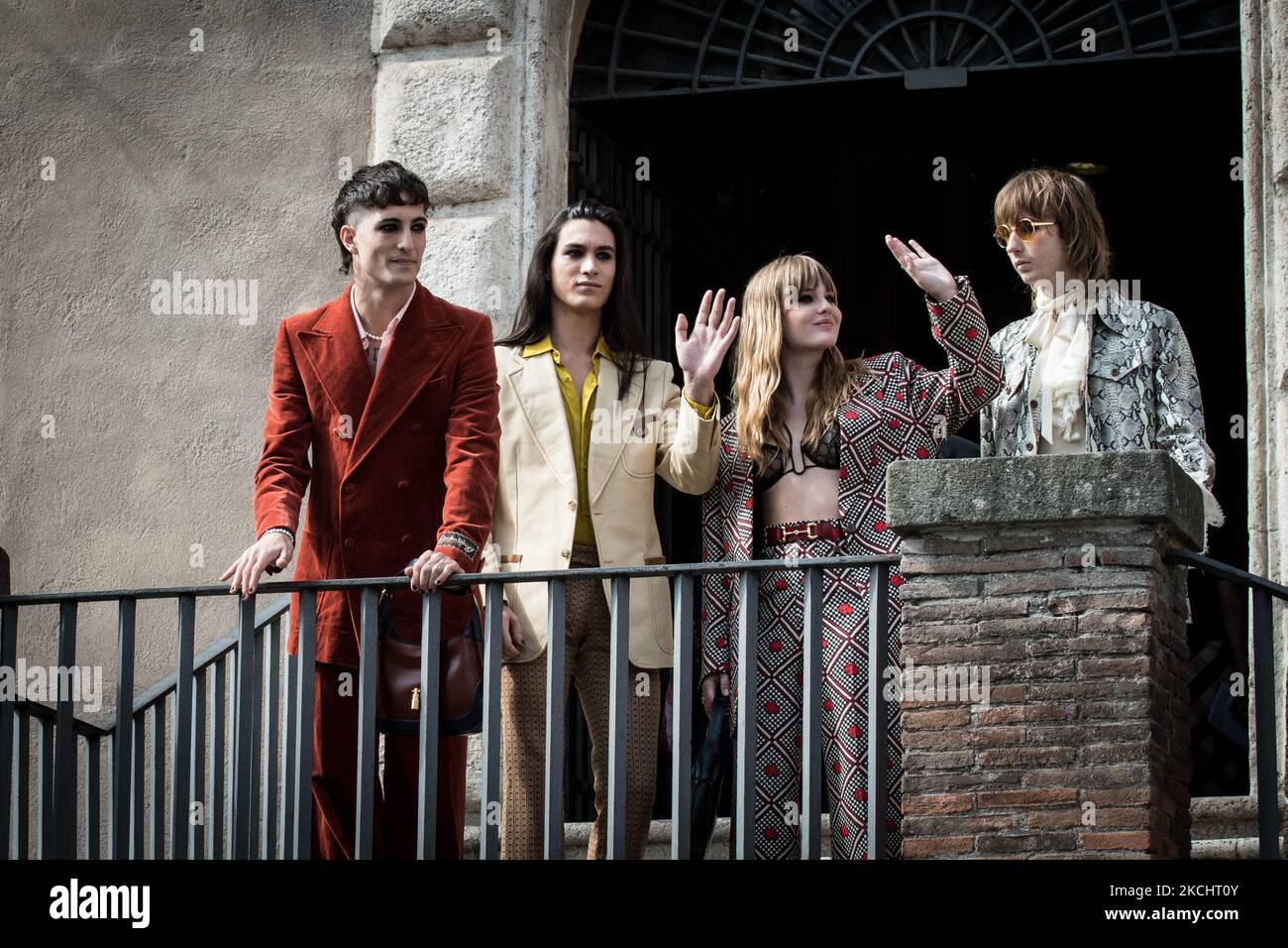 Members of the band Maneskin, Victoria De Angelis, Damiano David, Ethan ...