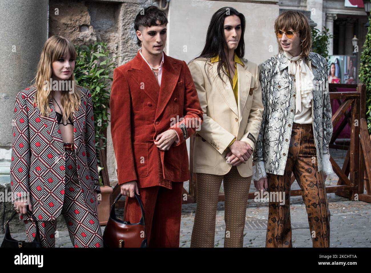 Members of the band Maneskin, Victoria De Angelis, Damiano David, Ethan ...